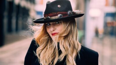 Featured image for Elles Bailey Releases New Single ‘Better Days’