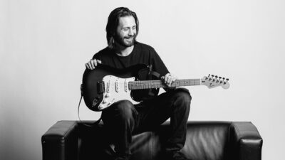 Featured image for Laurence Jones releases new single and music video