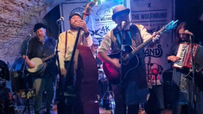 Featured image for Albert Mooneys Release new single, ‘She Gives Me Money’